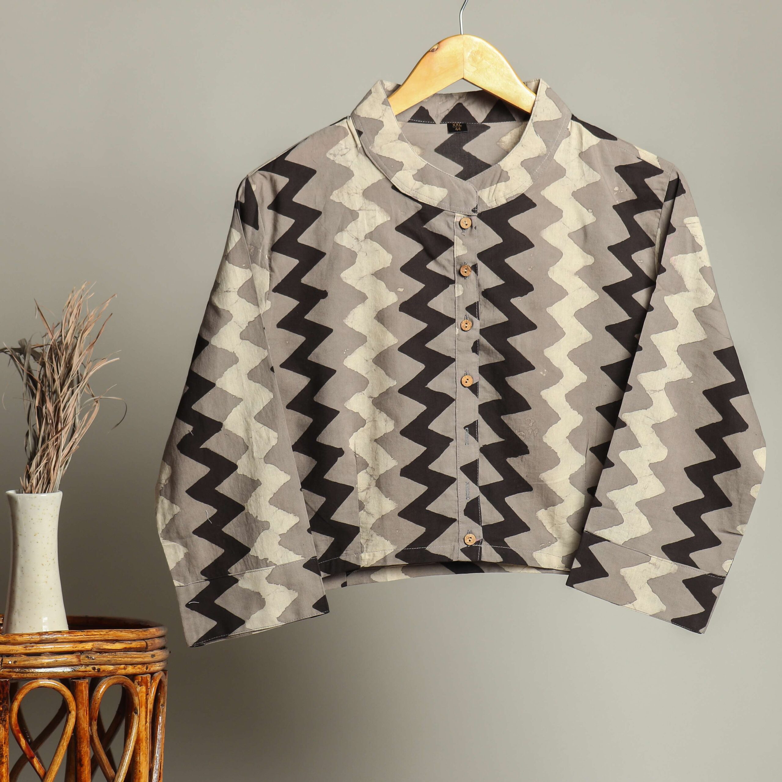 Handmade Cotton Shirt for Women ? Black & Grey Zigzag Print Button-Down Top with Full Sleeves